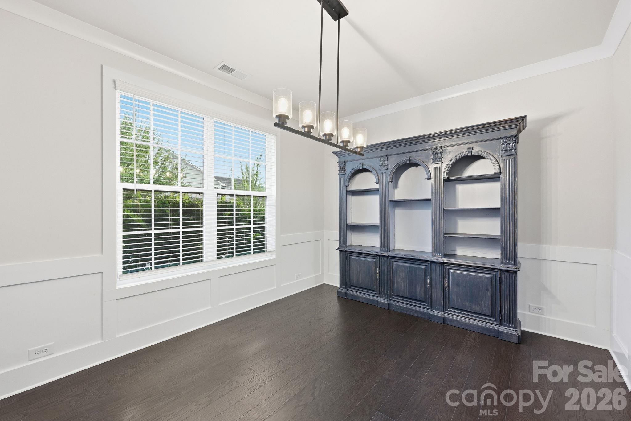 445 Hudson Place Property Photo 8