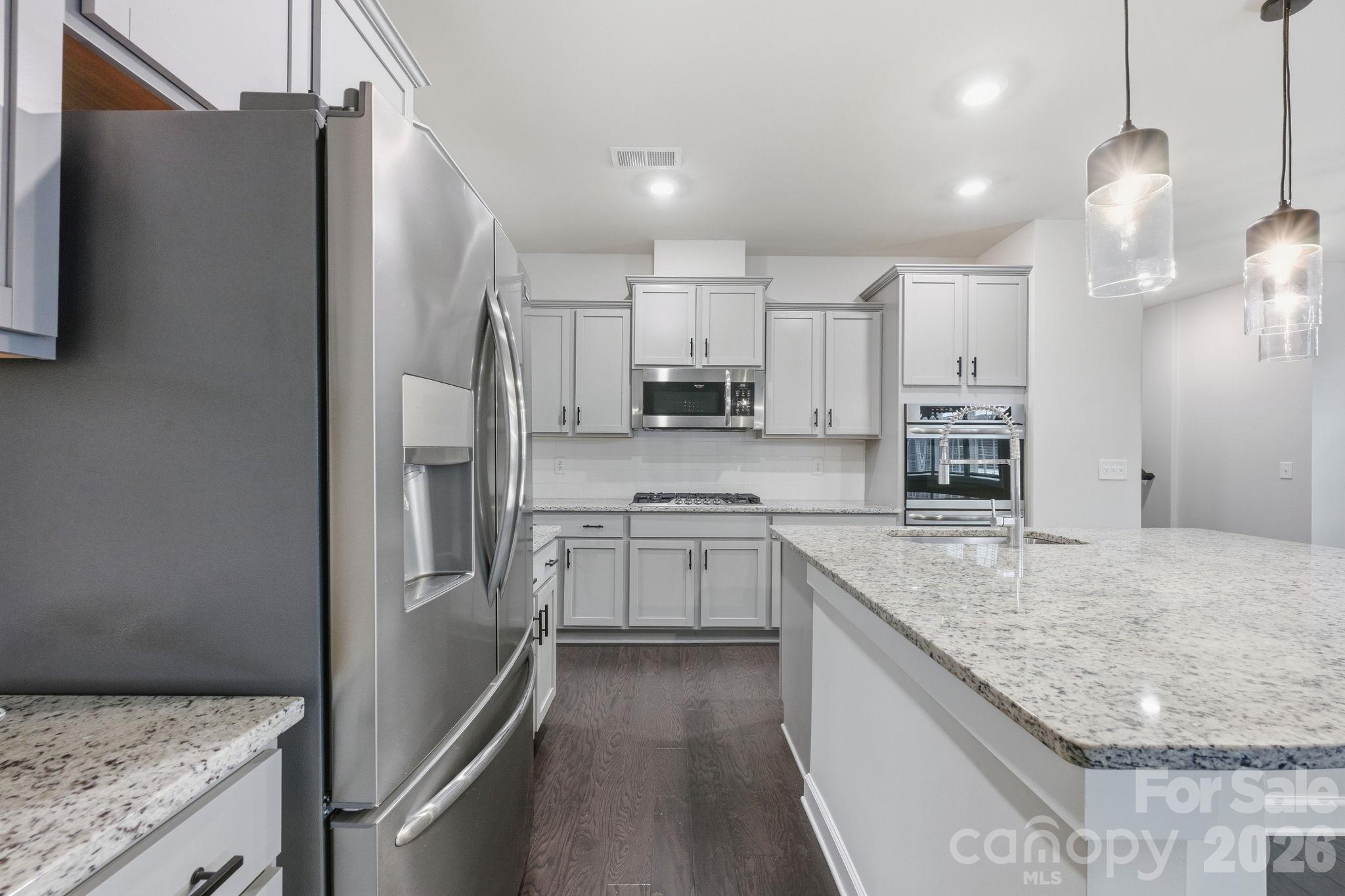 445 Hudson Place Property Photo 14