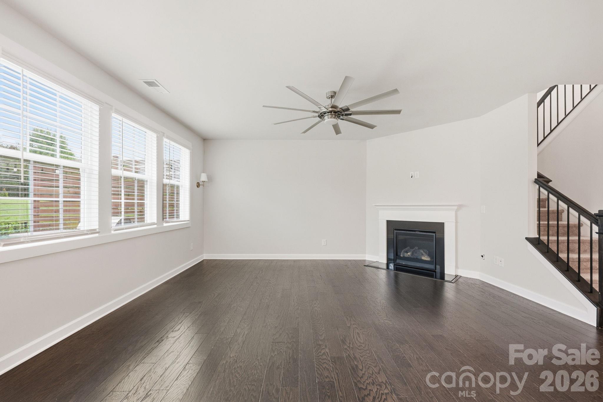445 Hudson Place Property Photo 15