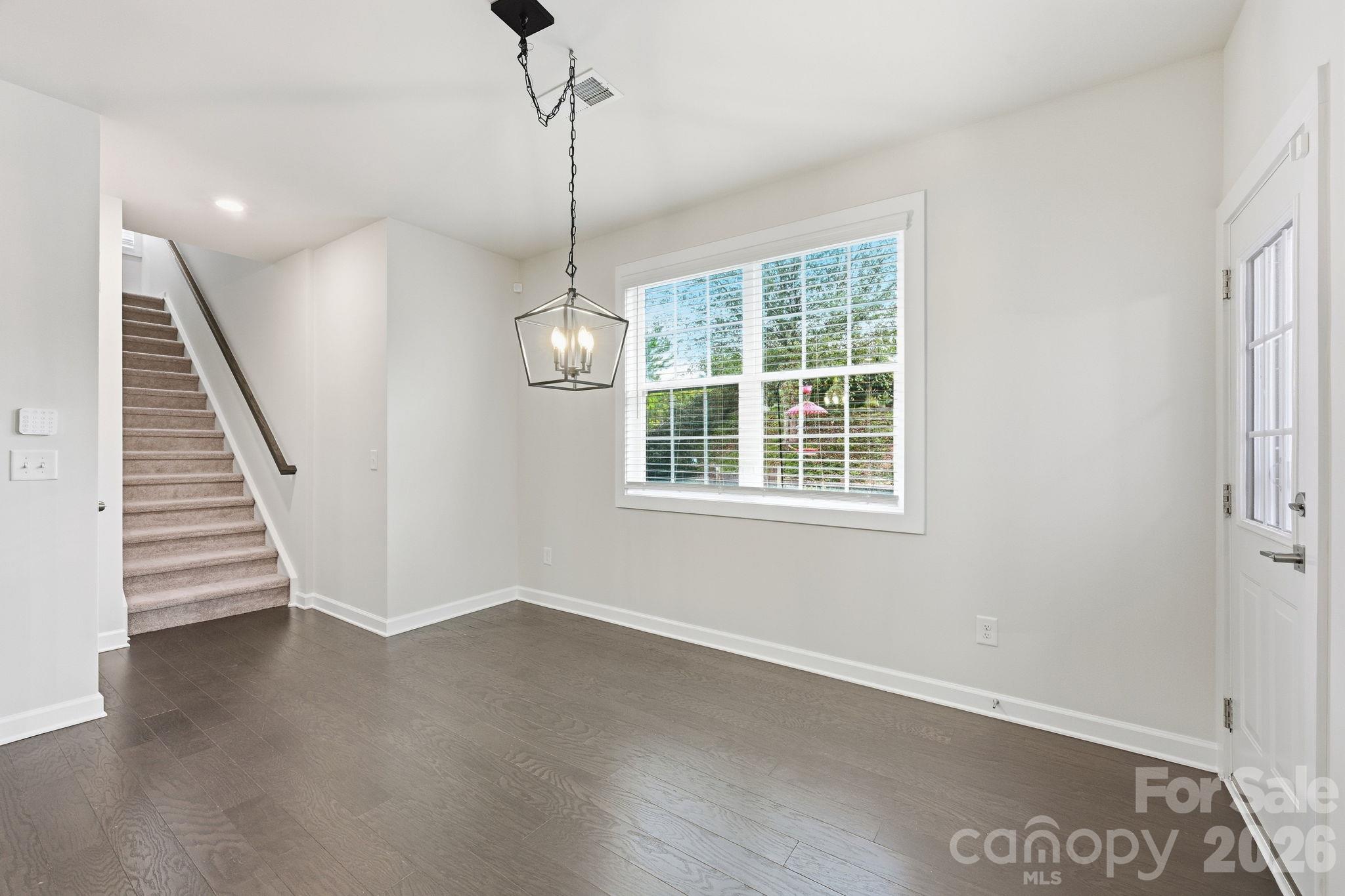 445 Hudson Place Property Photo 18