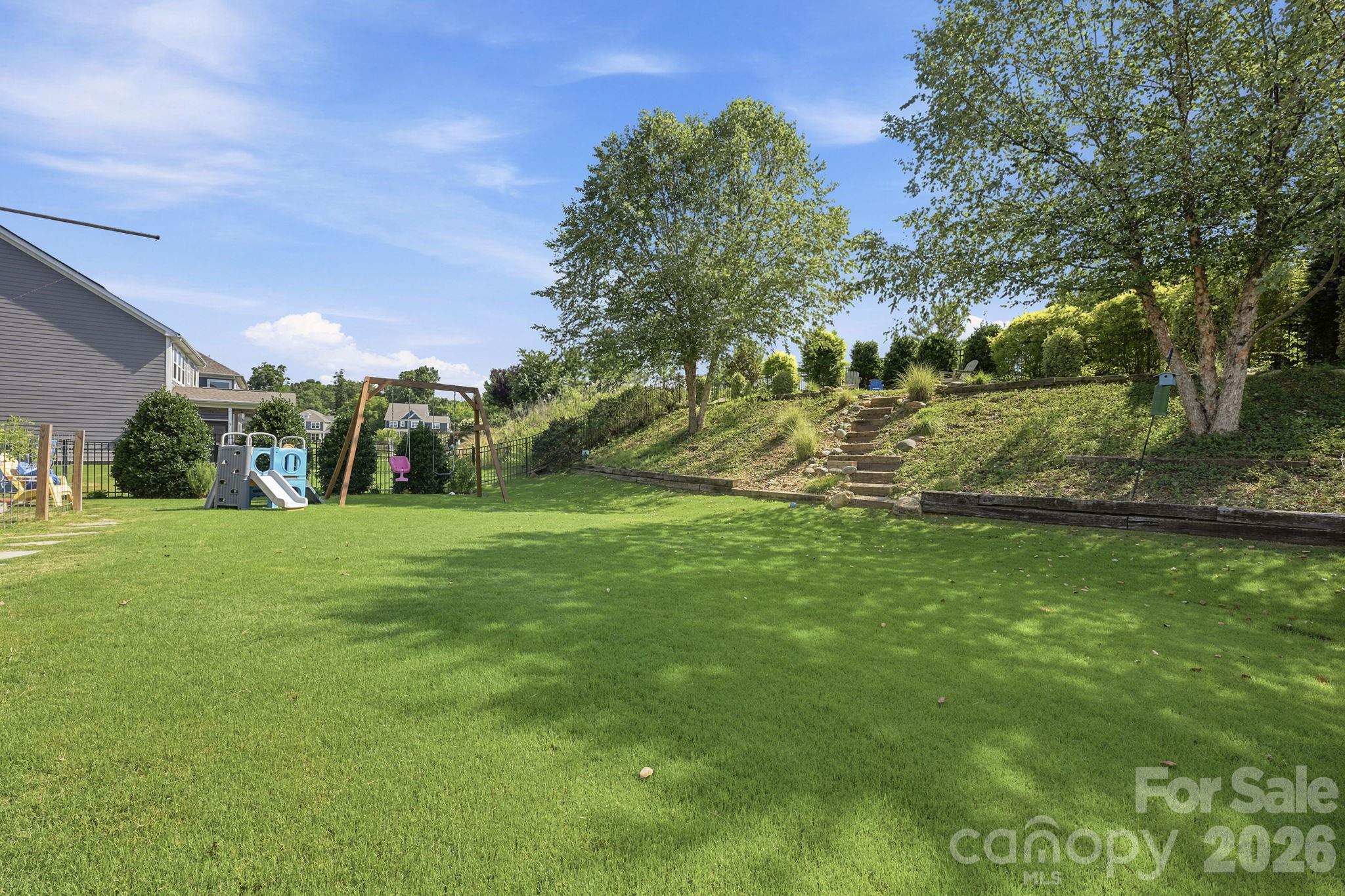445 Hudson Place Property Photo 37