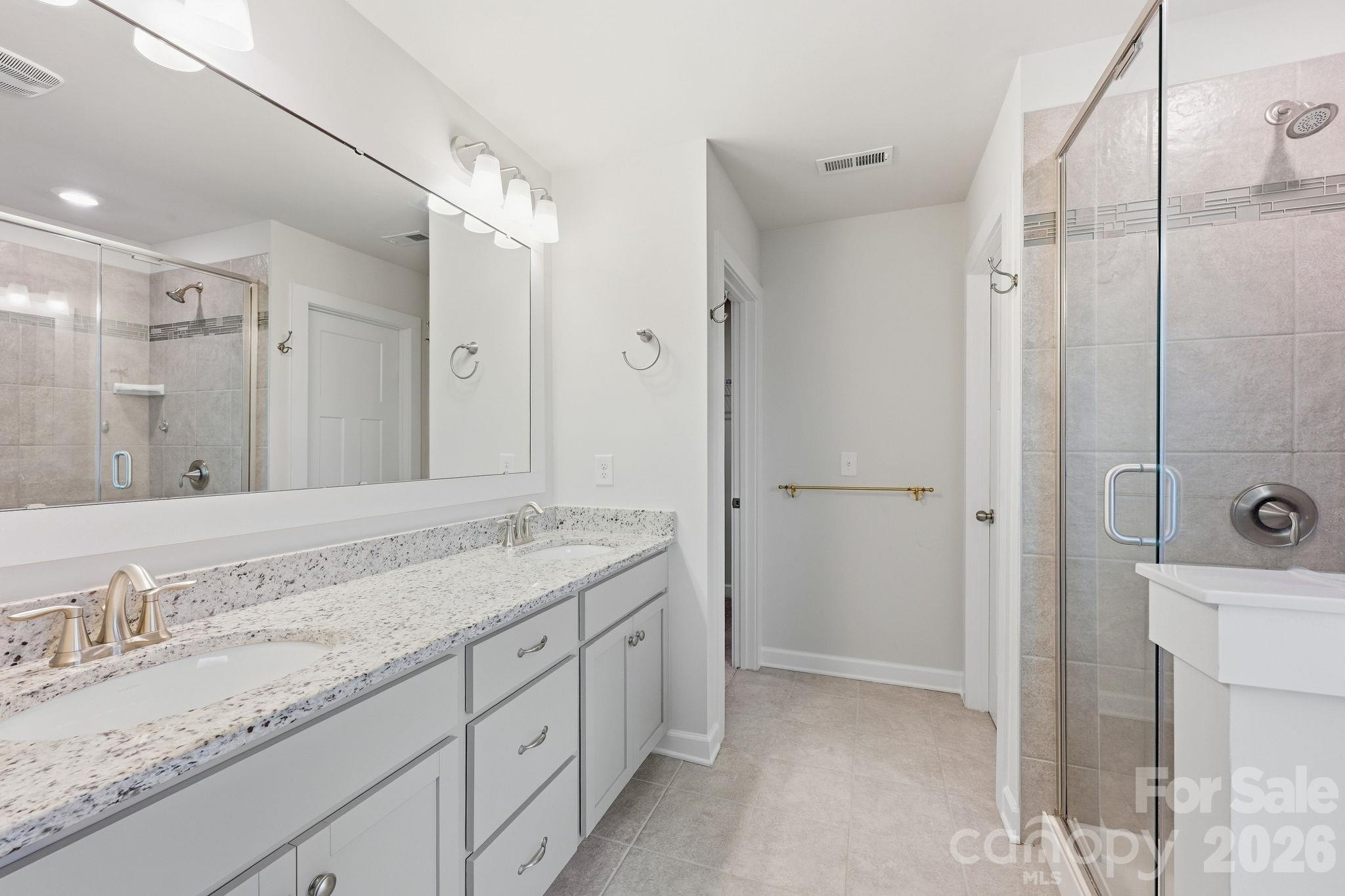445 Hudson Place Property Photo 37