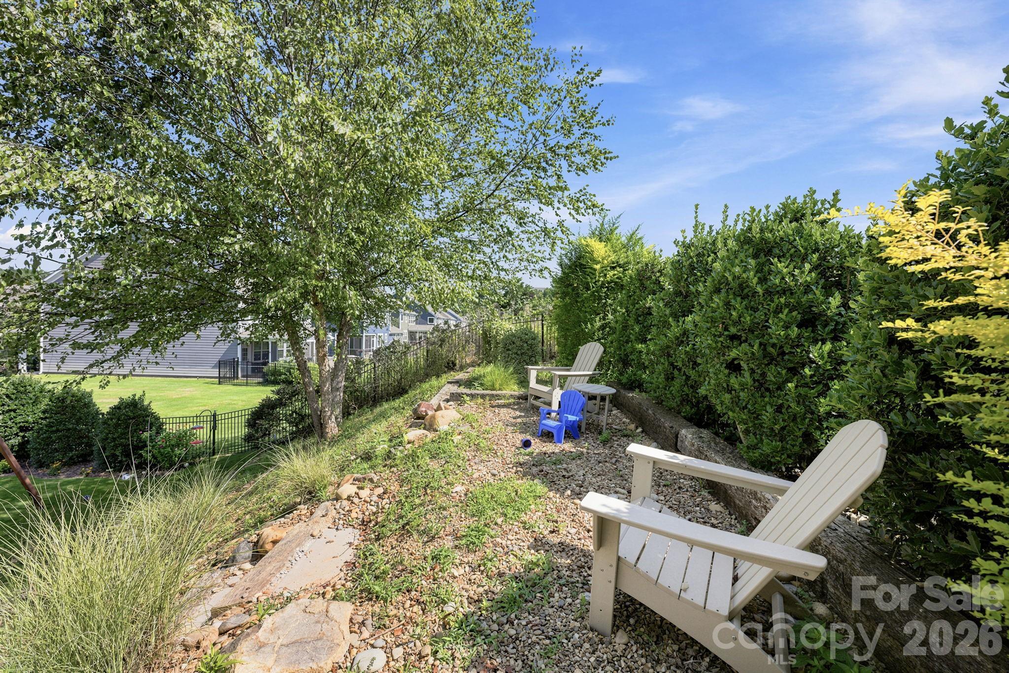 445 Hudson Place Property Photo 40