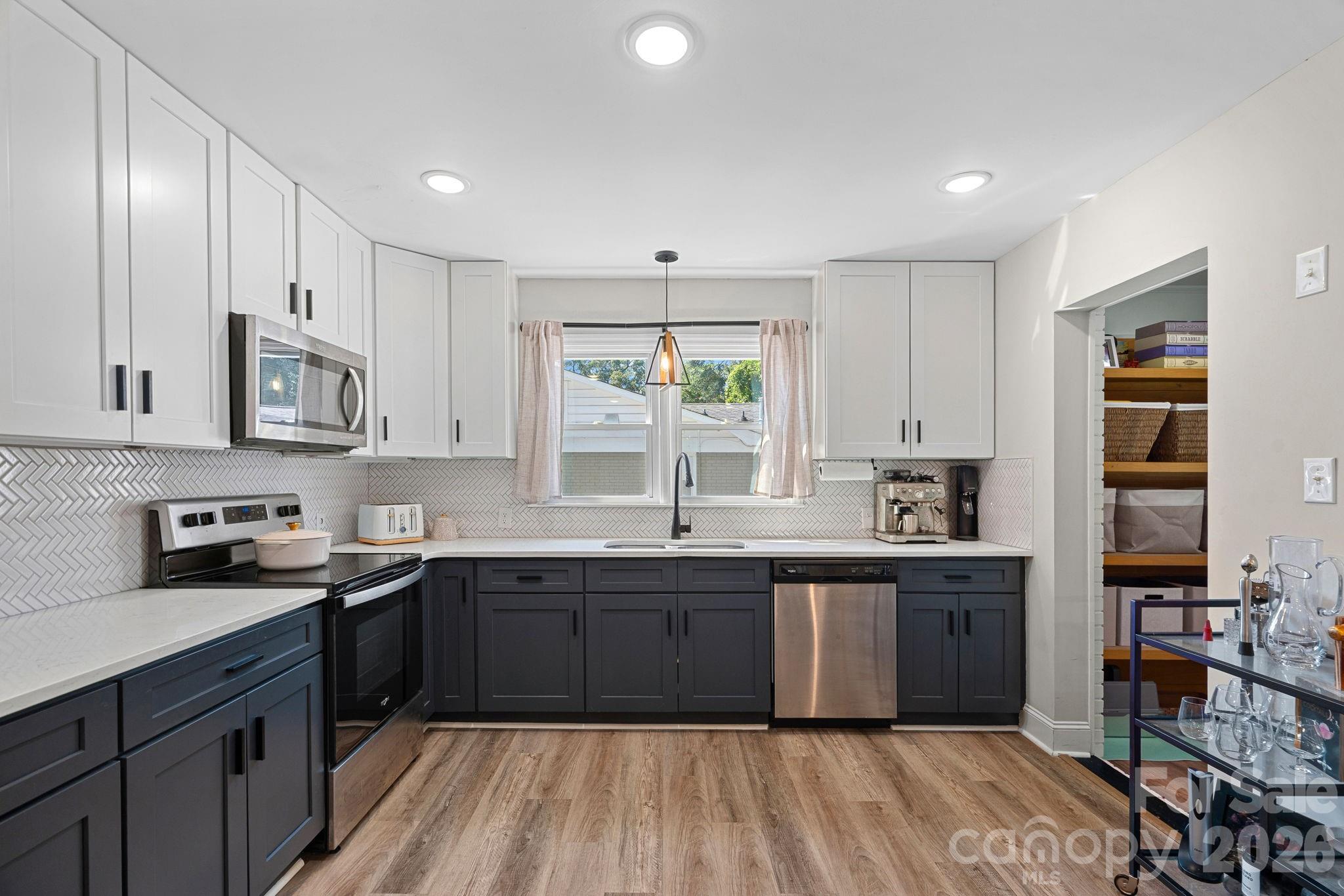 1036 Cutler Place Property Photo 10