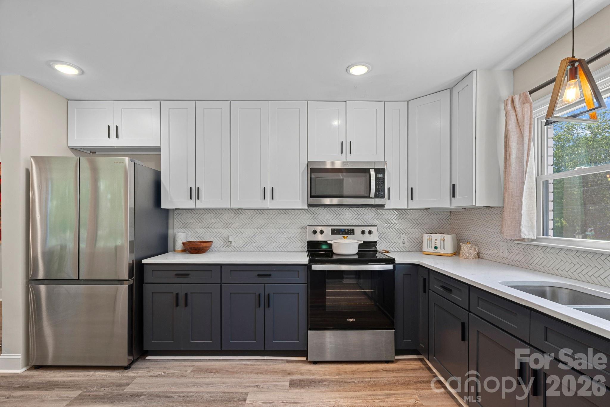 1036 Cutler Place Property Photo 11