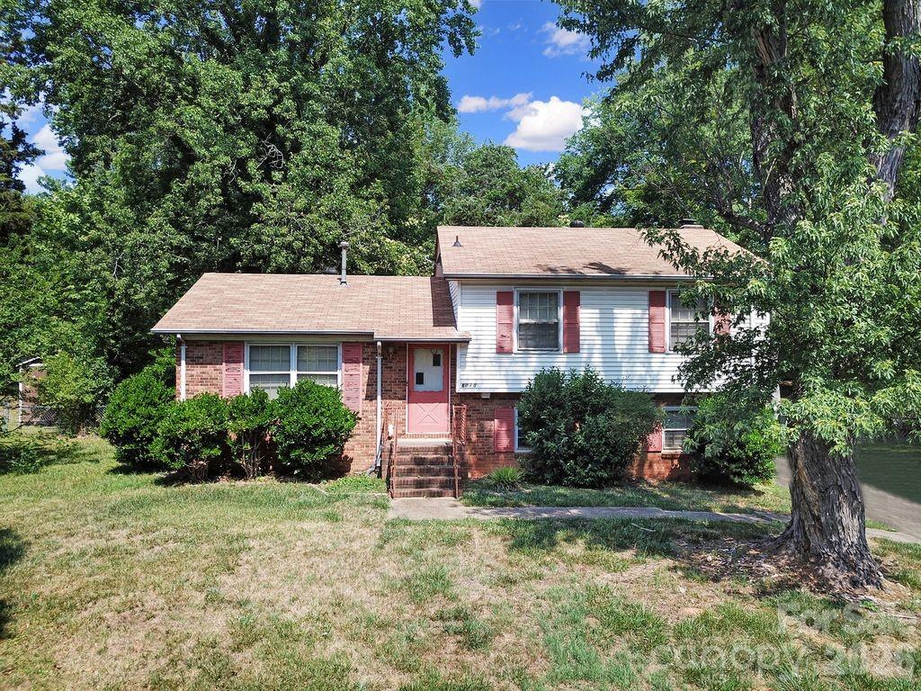 6010 Red Carriage Lane Property Photo 1