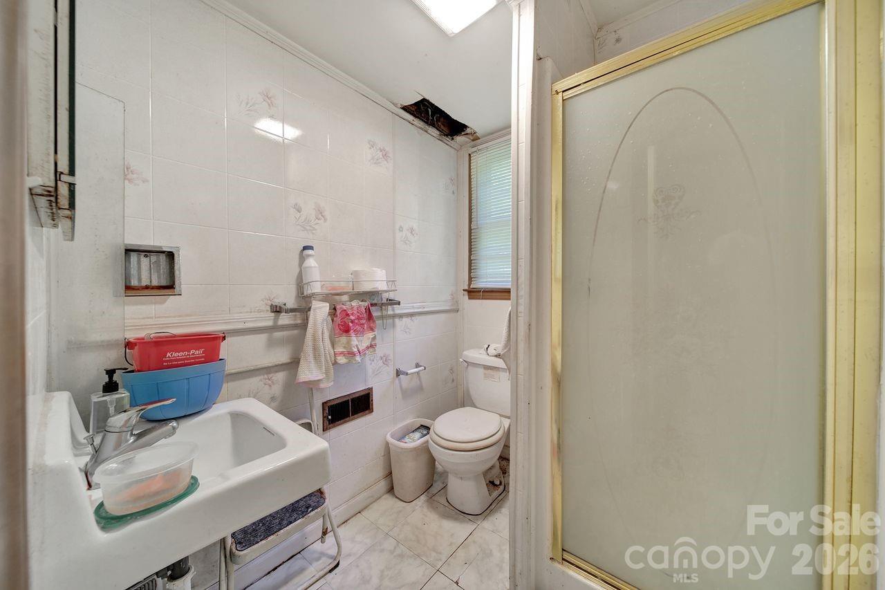 6010 Red Carriage Lane Property Photo 14