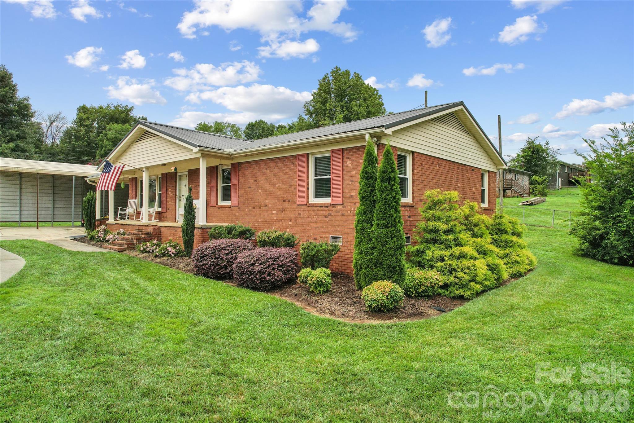 205 Cliffside Drive Property Photo