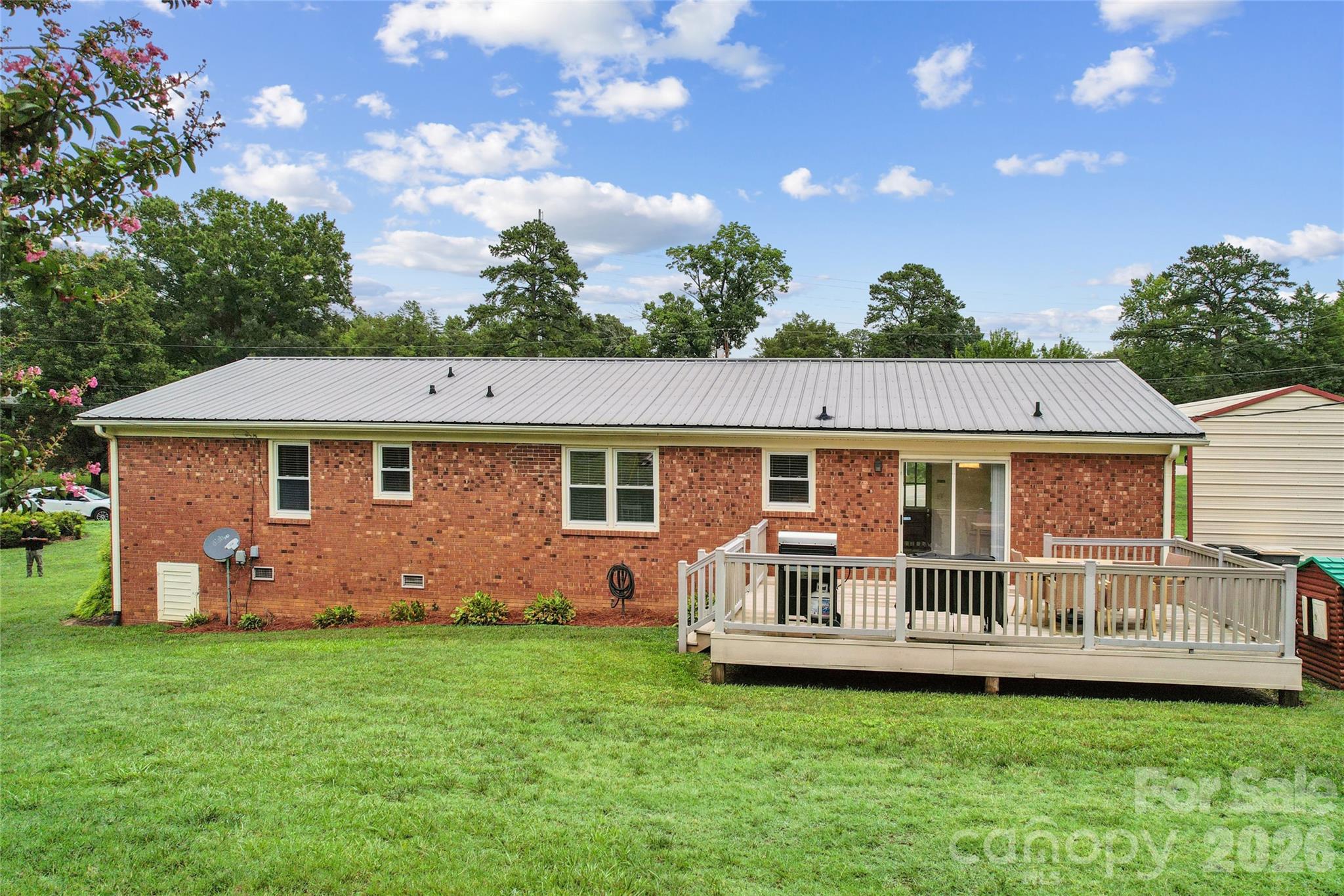 205 Cliffside Drive Property Photo 30
