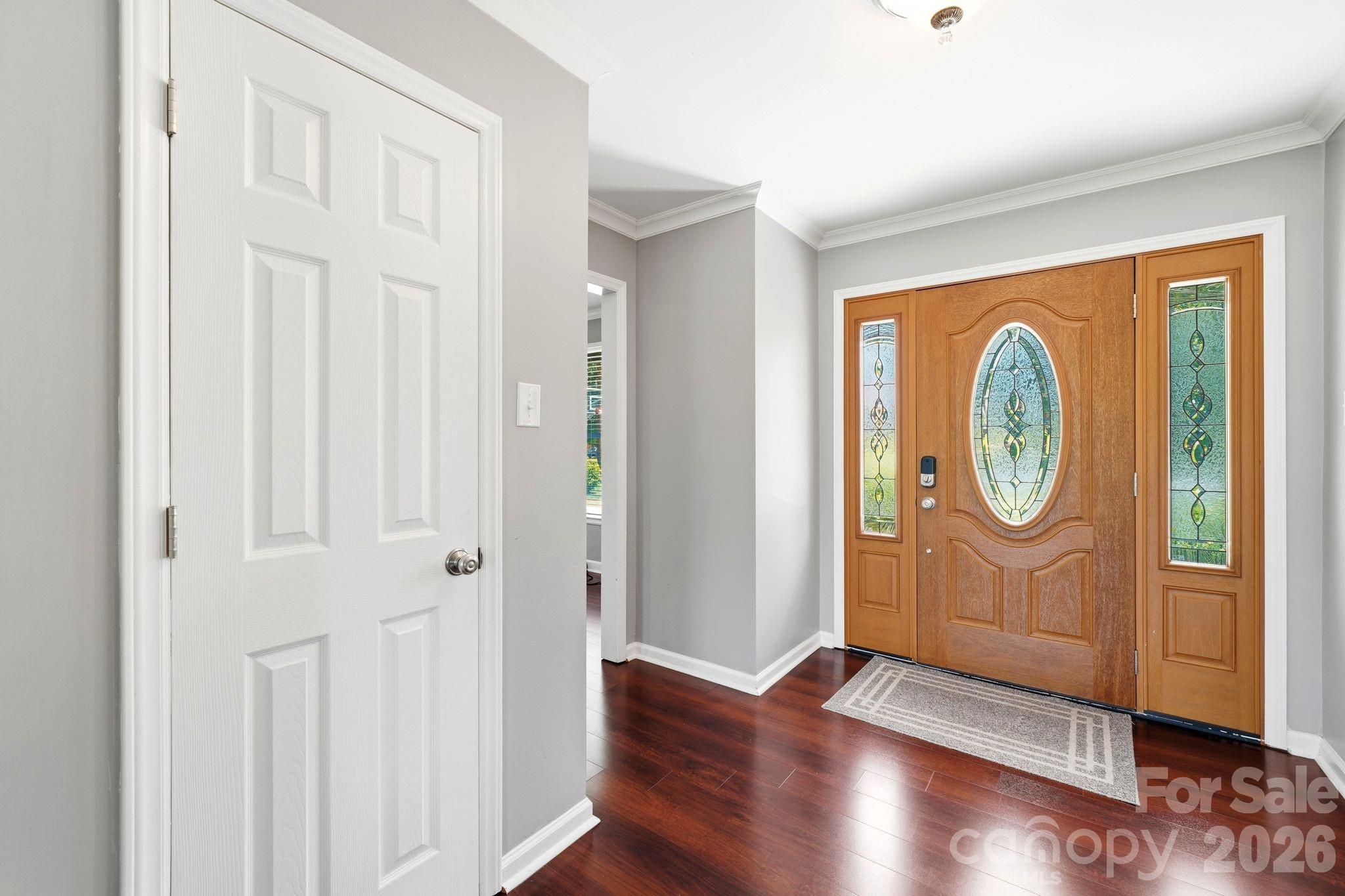 1335 Stoneyridge Drive Property Photo 9