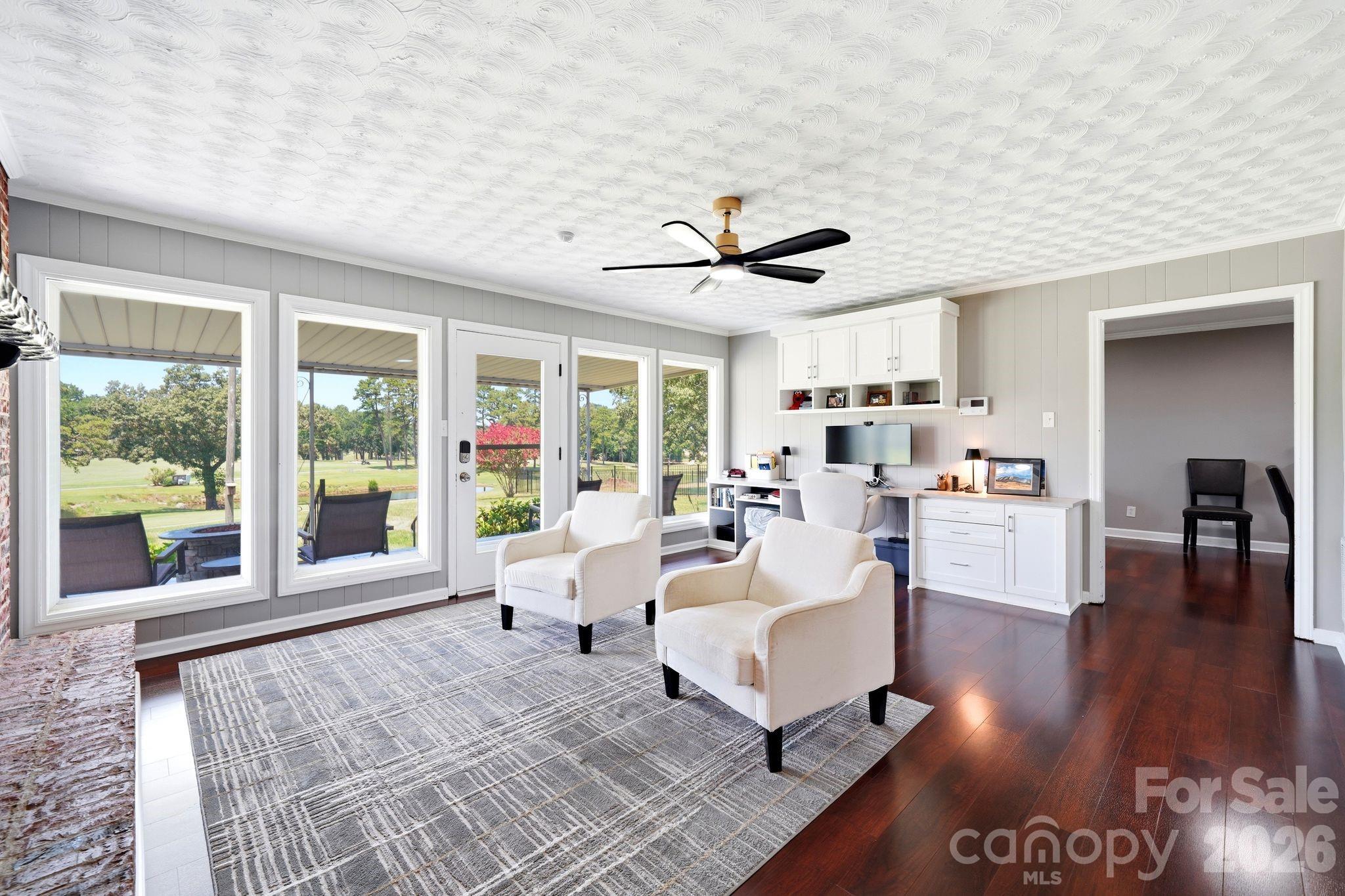 1335 Stoneyridge Drive Property Photo 11