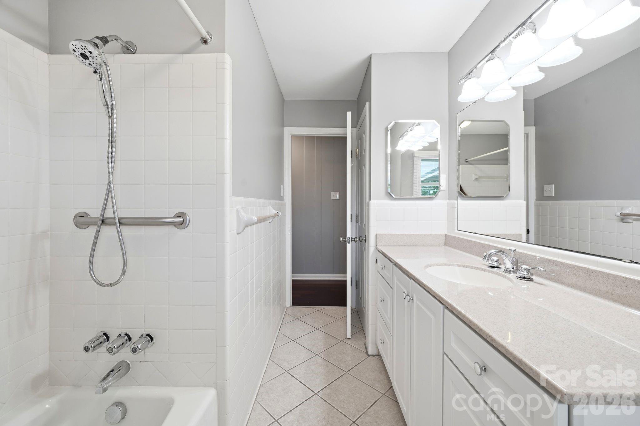 1335 Stoneyridge Drive Property Photo 14