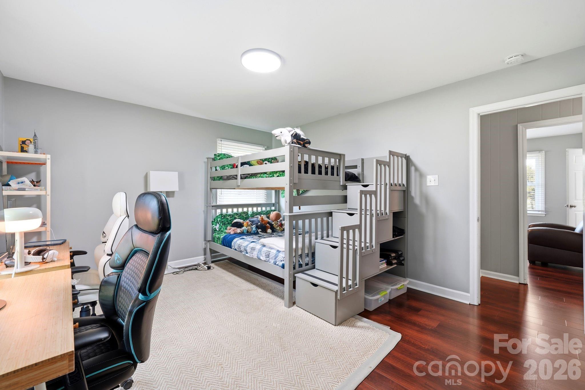 1335 Stoneyridge Drive Property Photo 18