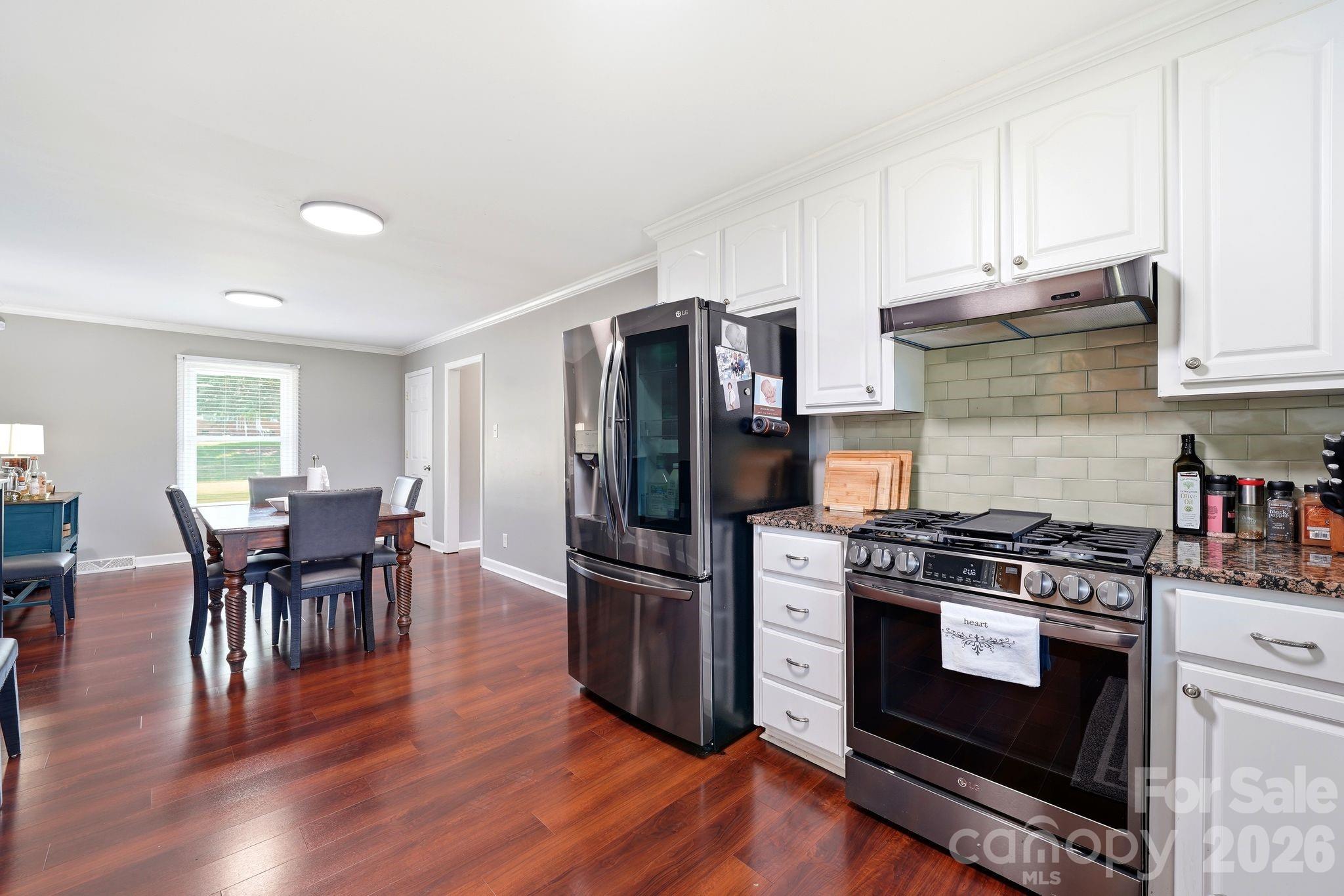 1335 Stoneyridge Drive Property Photo 31