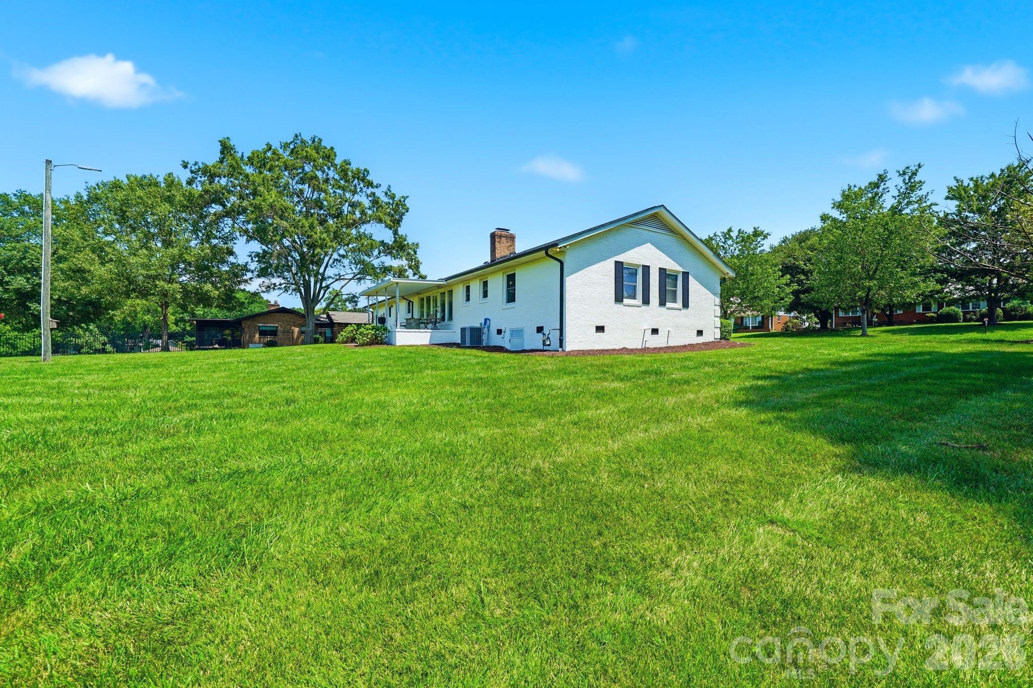 1335 Stoneyridge Drive Property Photo 39