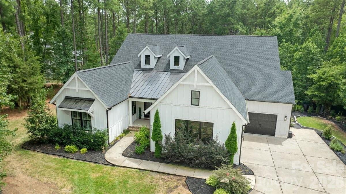 6321 Chimney Bluff Road Property Photo 1