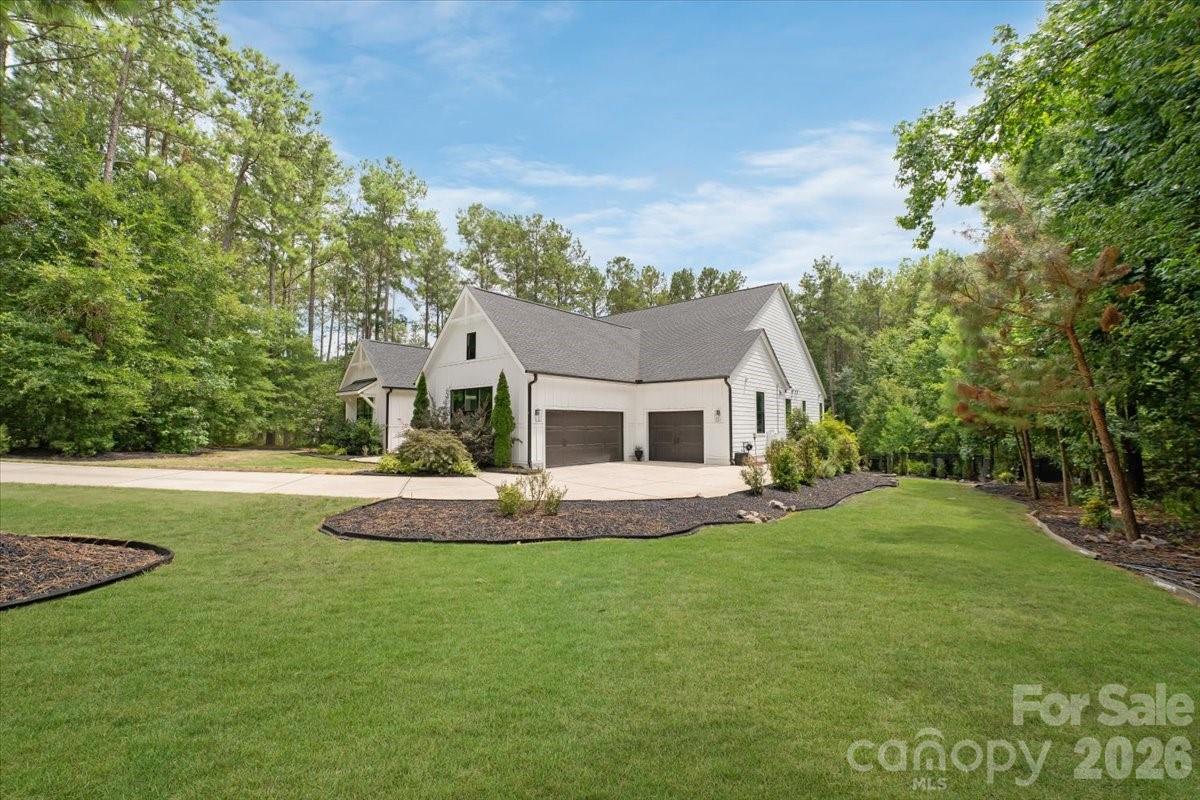 6321 Chimney Bluff Road Property Photo 3