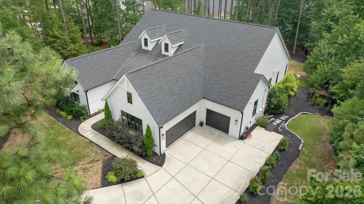 6321 Chimney Bluff Road Property Photo 4