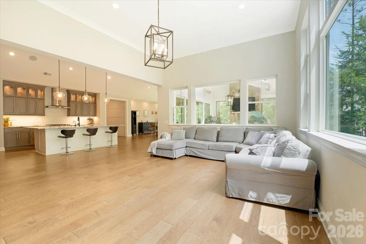 6321 Chimney Bluff Road Property Photo 9