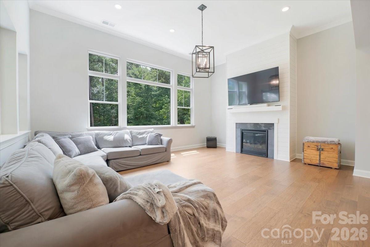 6321 Chimney Bluff Road Property Photo 10