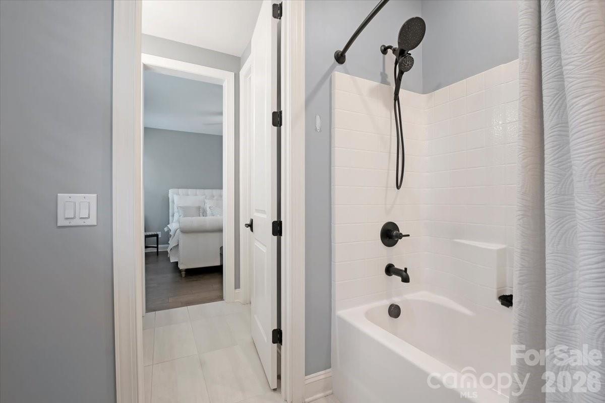 6321 Chimney Bluff Road Property Photo 16