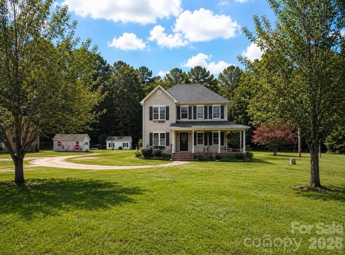 1003 Slick Rock Road Property Photo 1