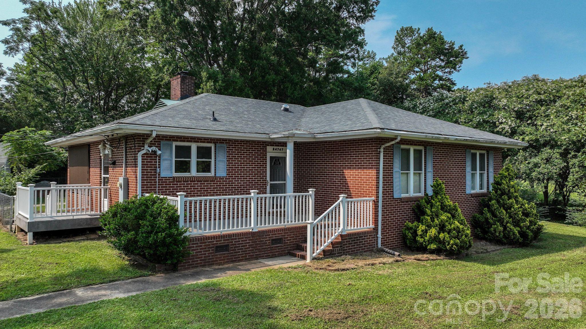 24747 Millingport Road Property Photo 1