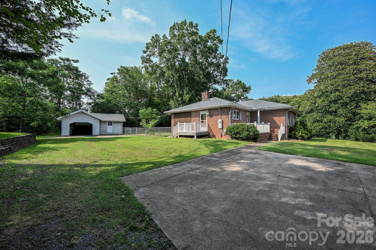 24747 Millingport Road Property Photo 10
