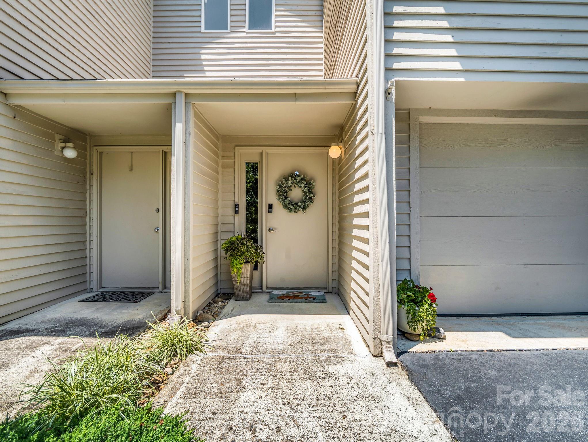 103 Shadowbrook Drive Property Photo 4