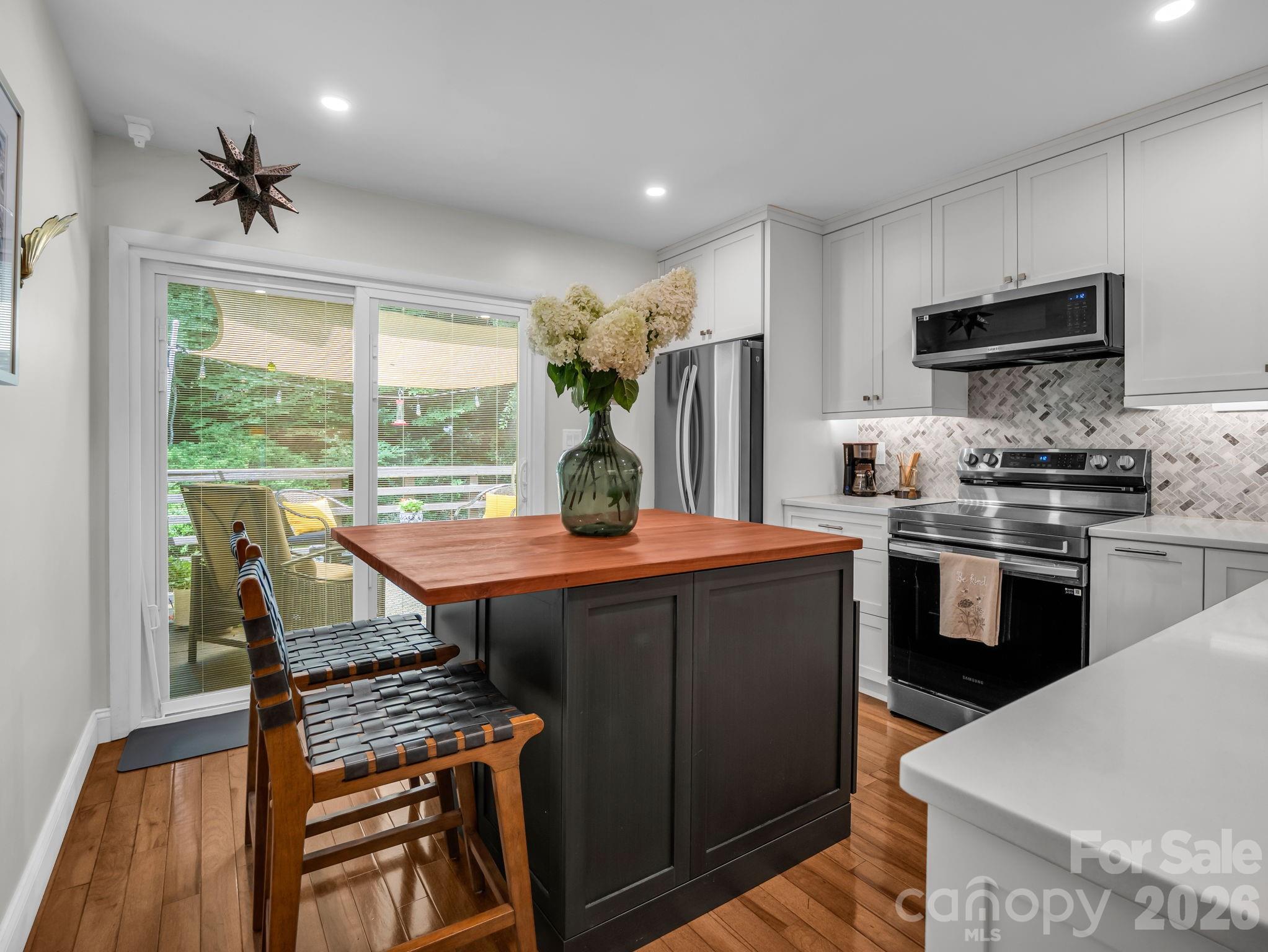 103 Shadowbrook Drive Property Photo 17