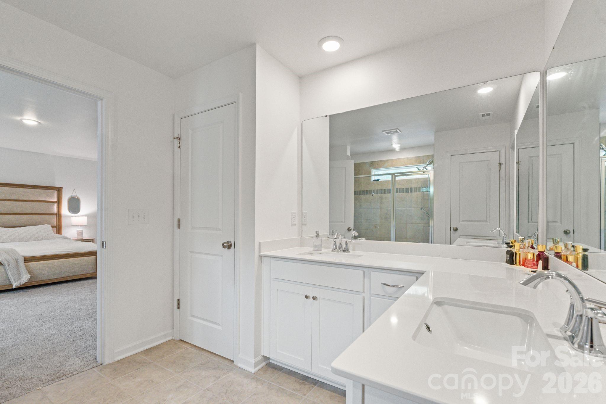 378 Kennerly Center Drive Property Photo 29