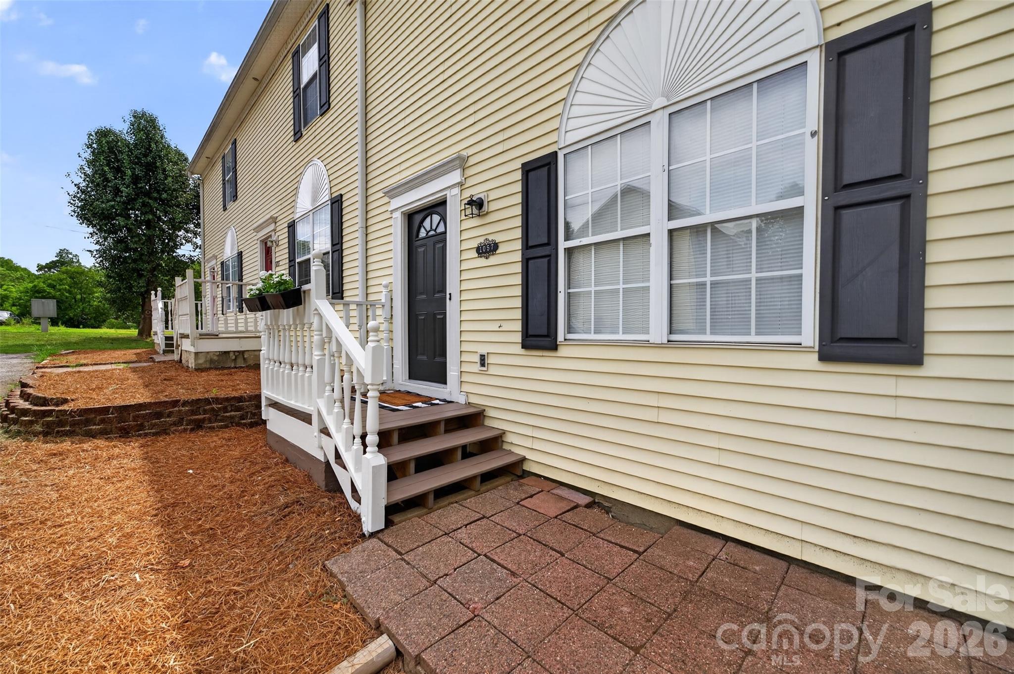1057 19th Street Property Photo 2