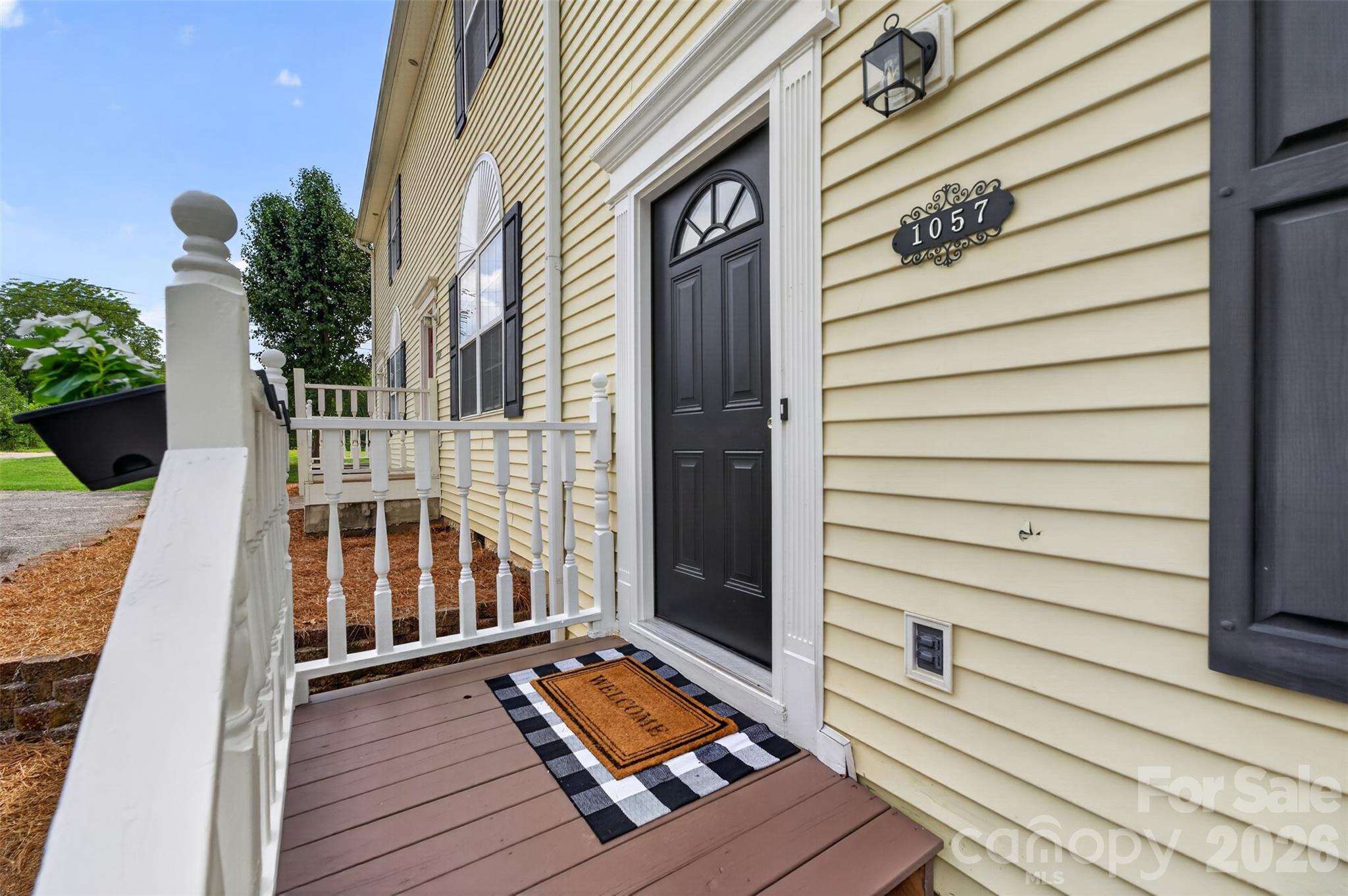 1057 19th Street Property Photo 3
