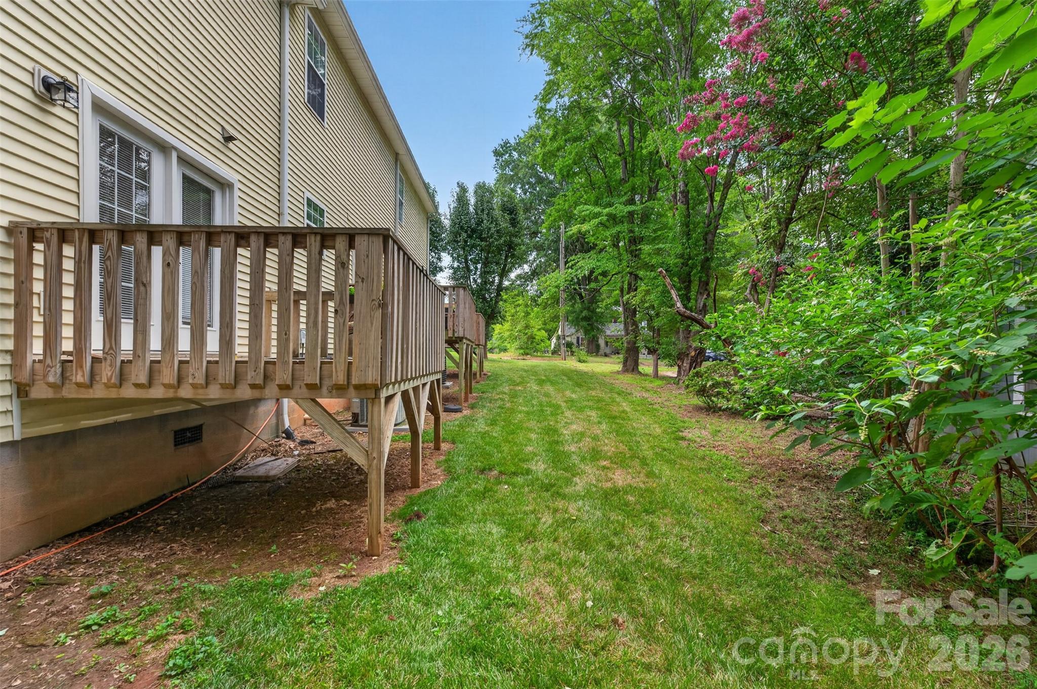 1057 19th Street Property Photo 6