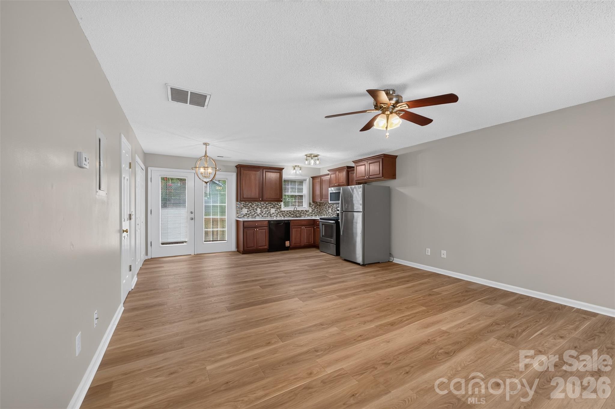1057 19th Street Property Photo 7