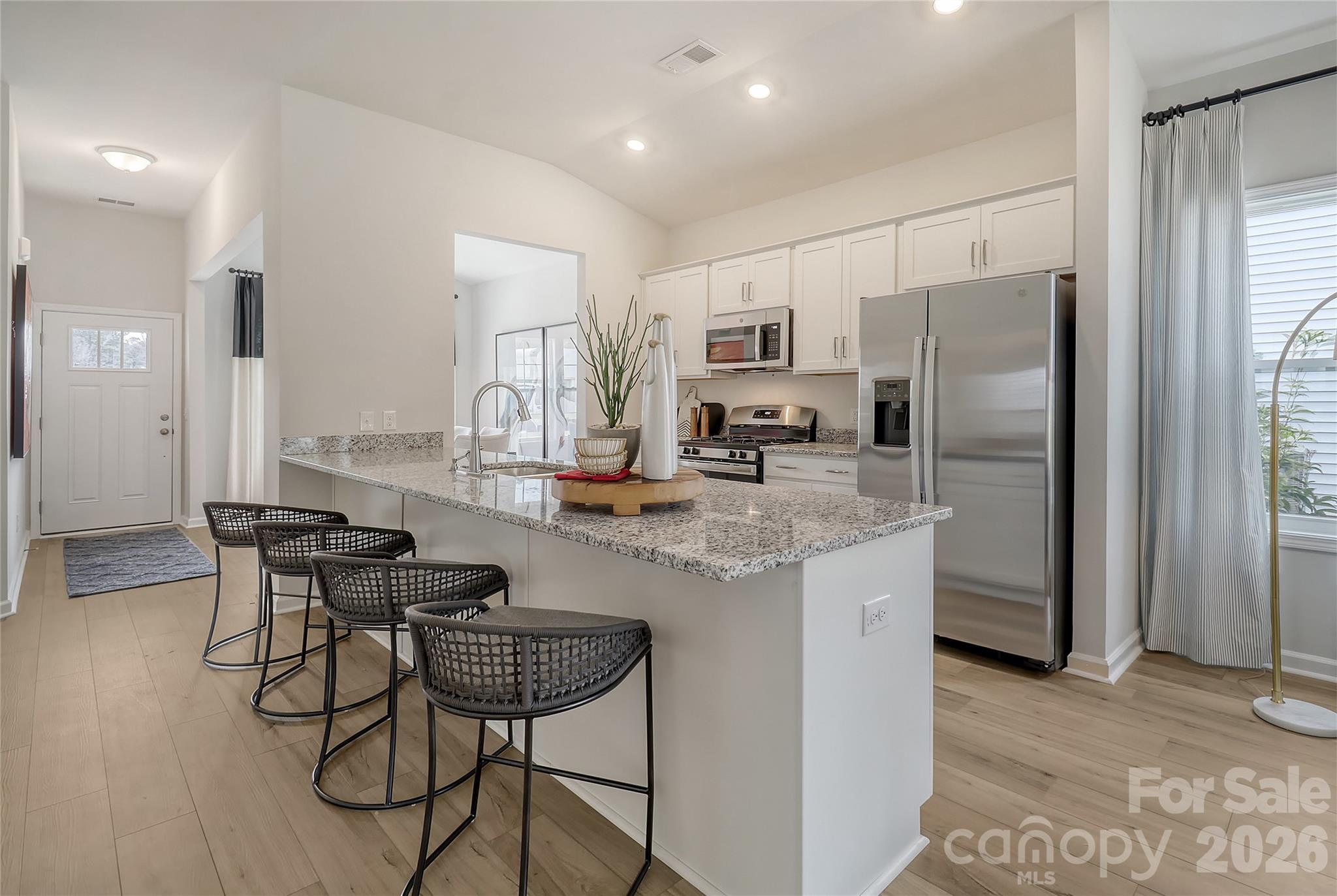 4016 Juno Drive Property Photo 10