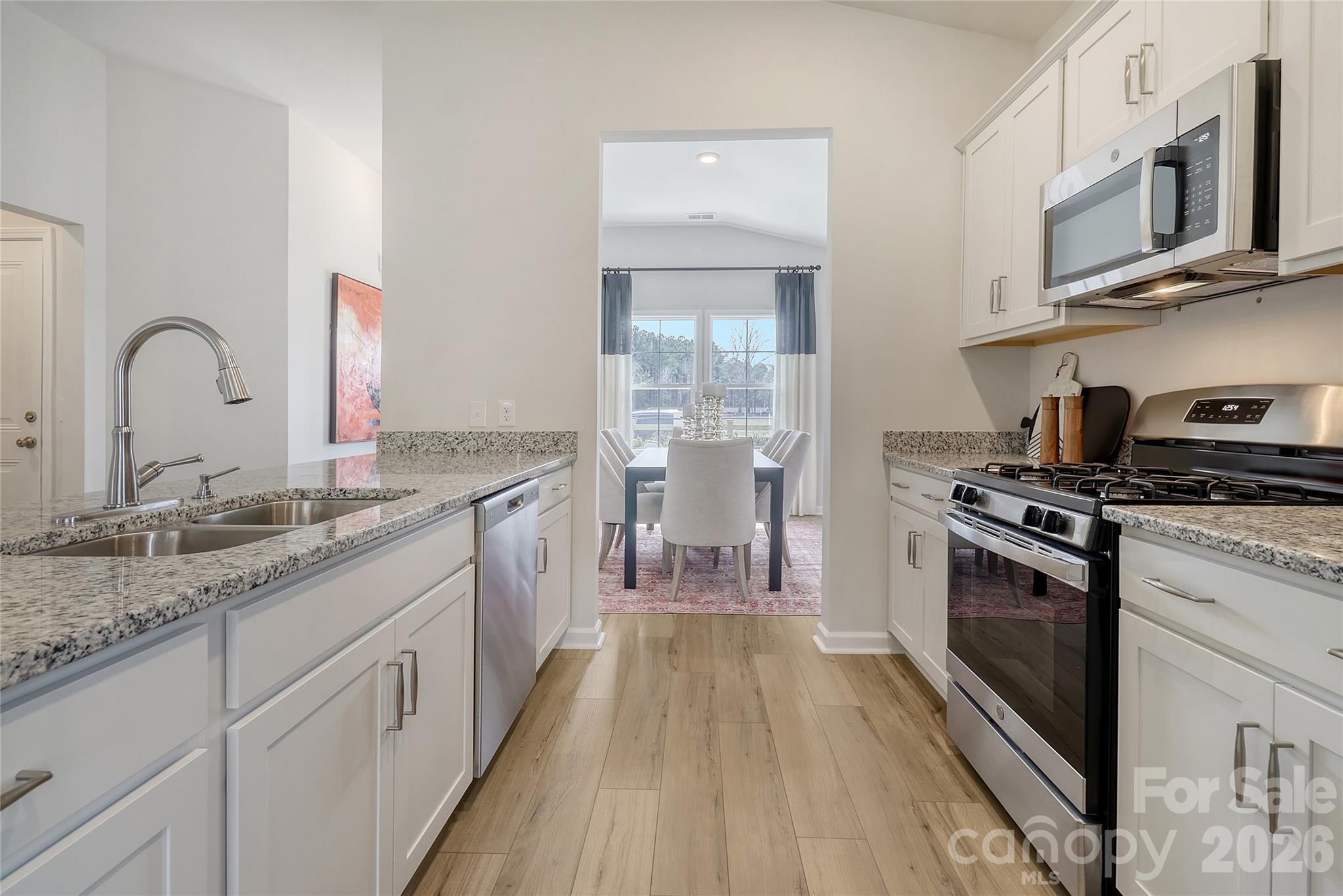 4016 Juno Drive Property Photo 12