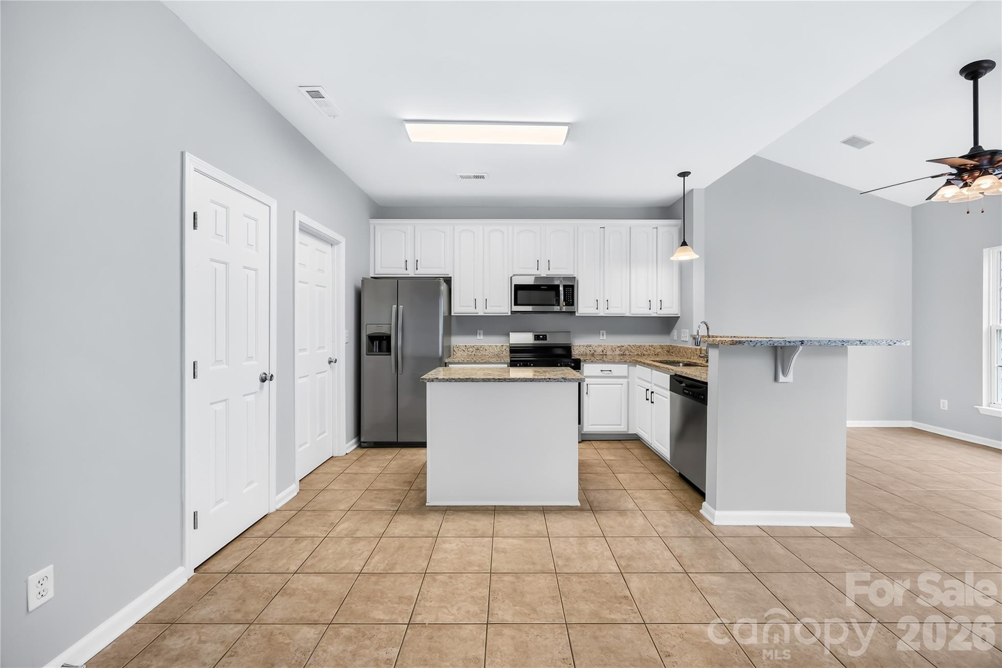 10011 Alexander Martin Avenue Property Photo 9