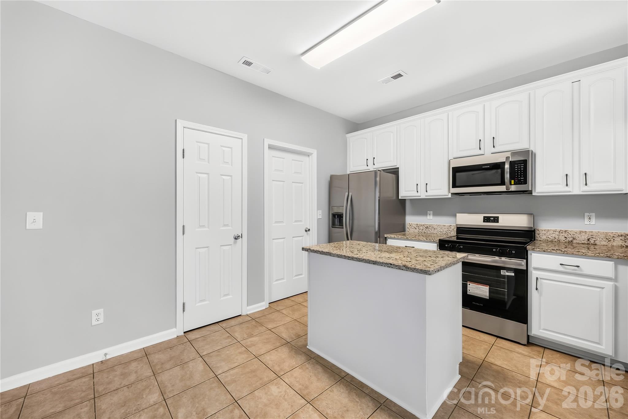 10011 Alexander Martin Avenue Property Photo 10