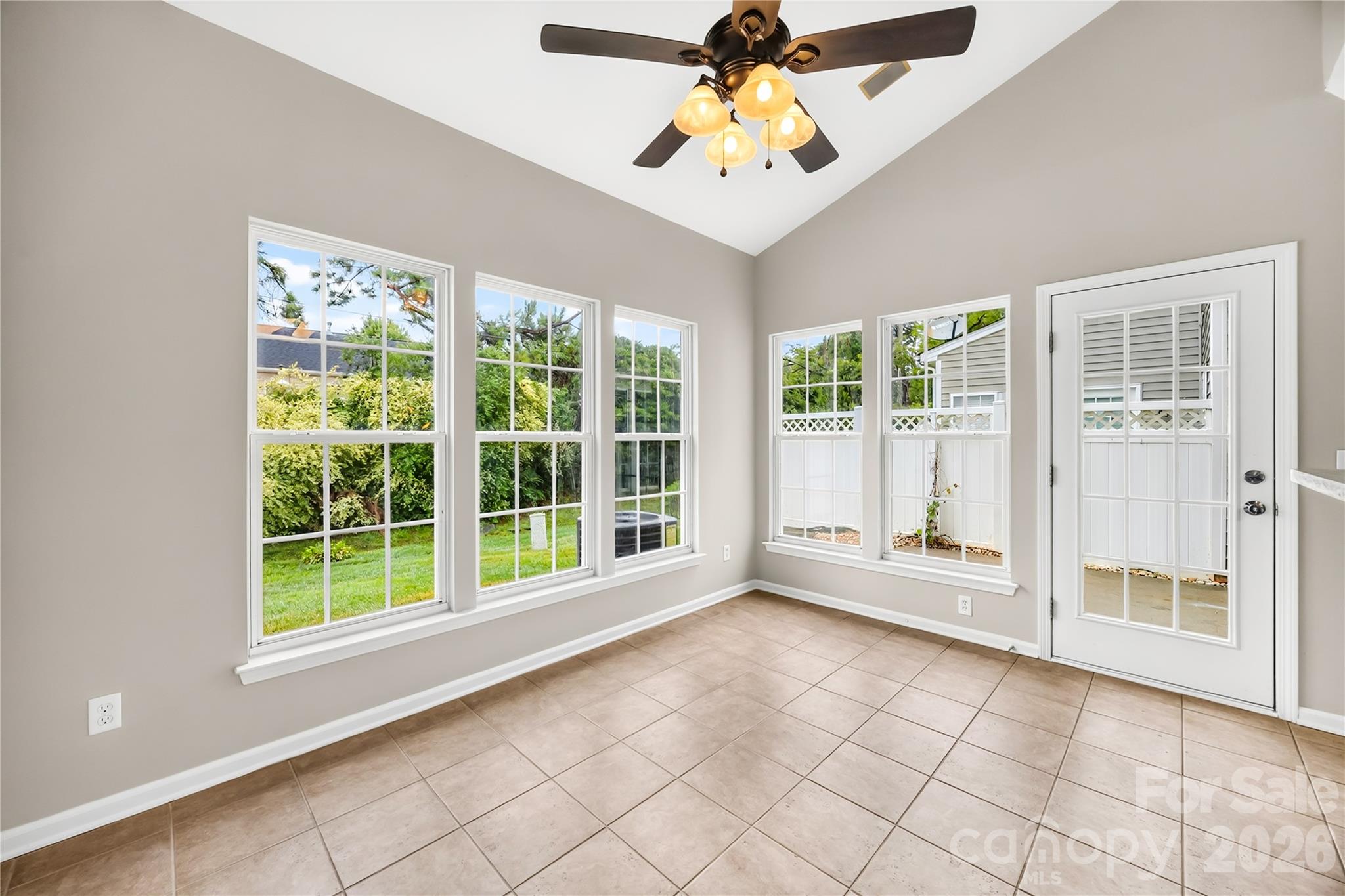 10011 Alexander Martin Avenue Property Photo 15