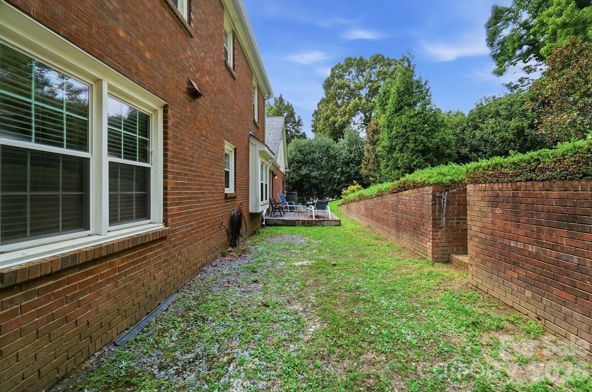 201 Wainsley Place Property Photo 42