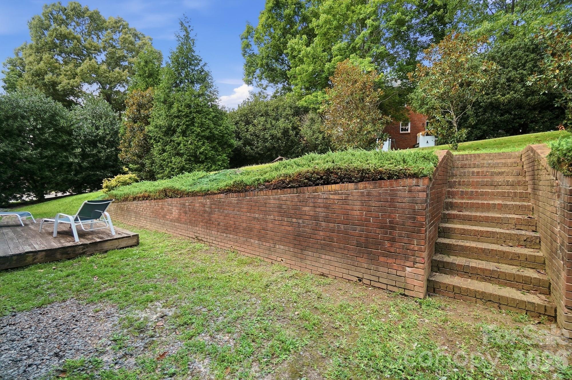201 Wainsley Place Property Photo 43