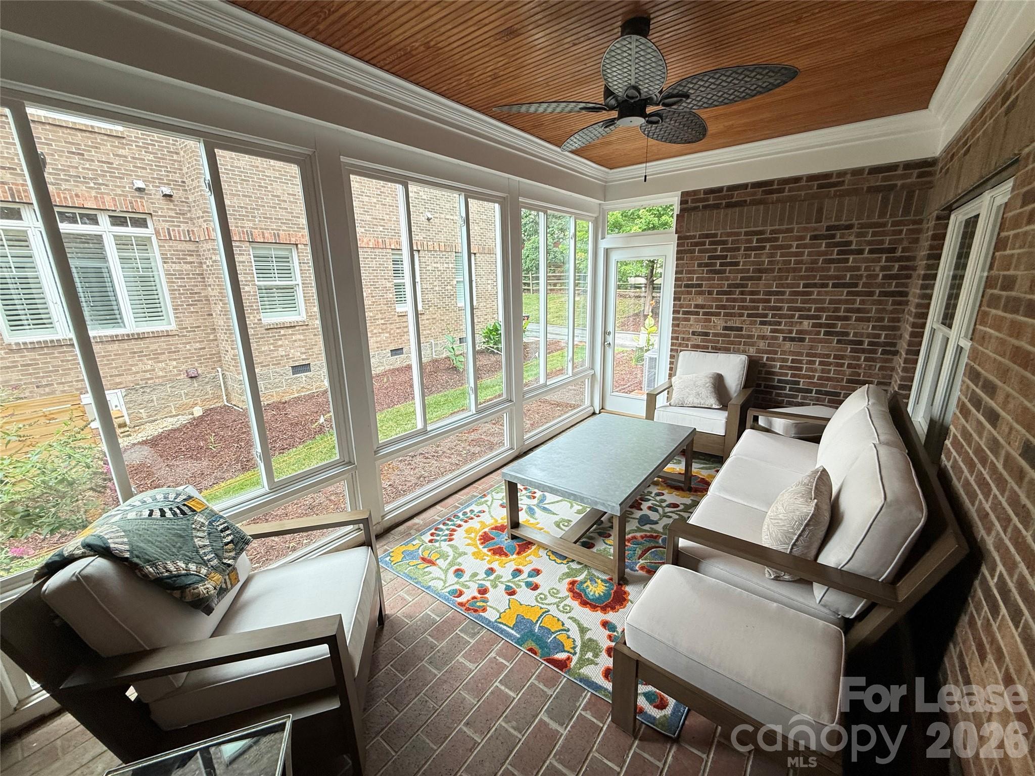 421 Spring Street Property Photo 8