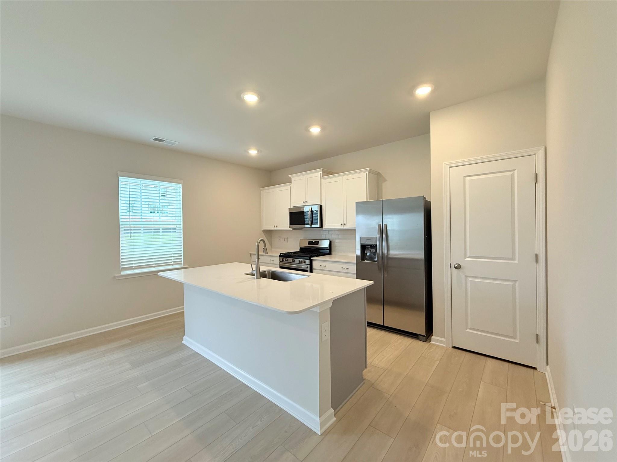 6337 Fairfax Court Property Photo 7