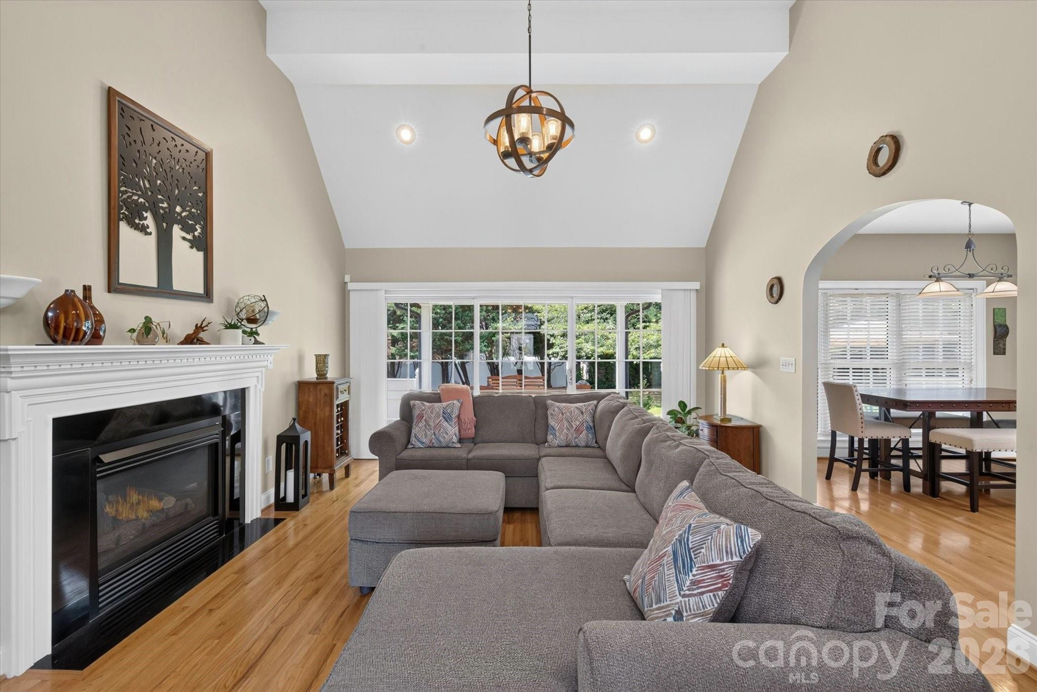 1610 Stone Pine Drive Property Photo 6