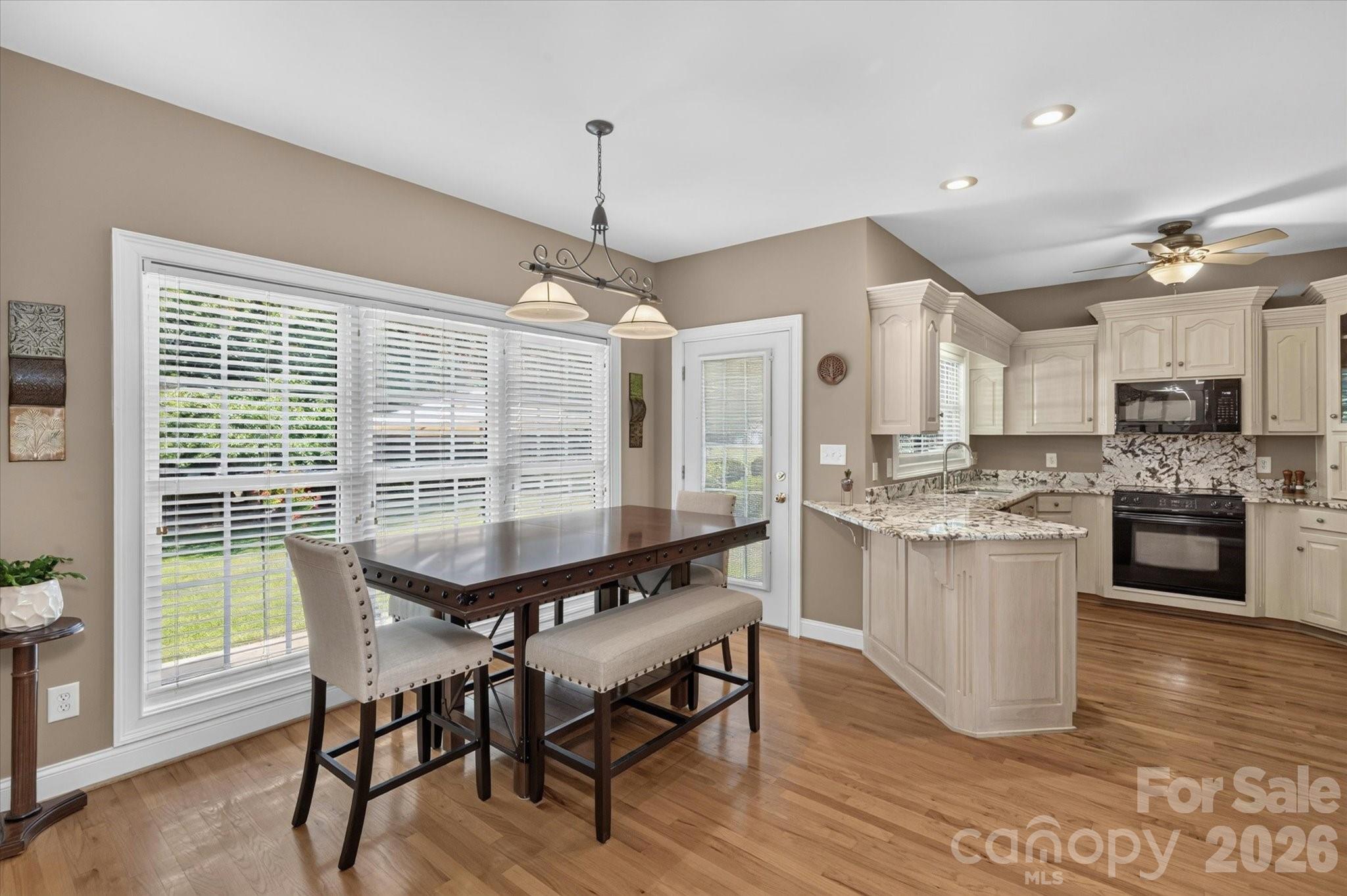 1610 Stone Pine Drive Property Photo 8