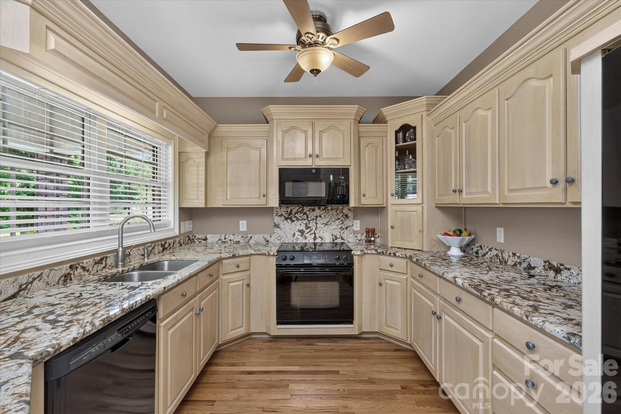1610 Stone Pine Drive Property Photo 12