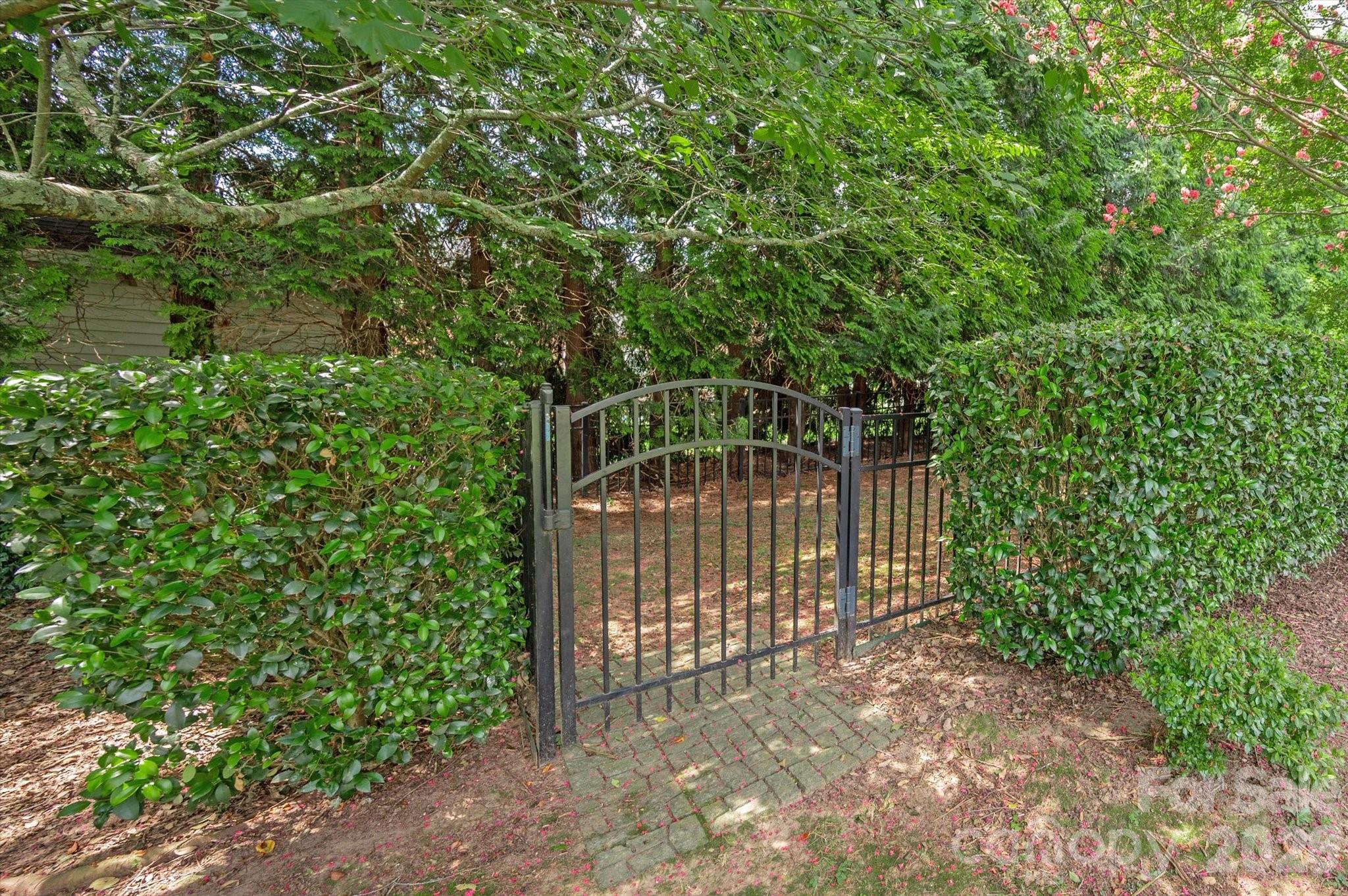 1610 Stone Pine Drive Property Photo 32