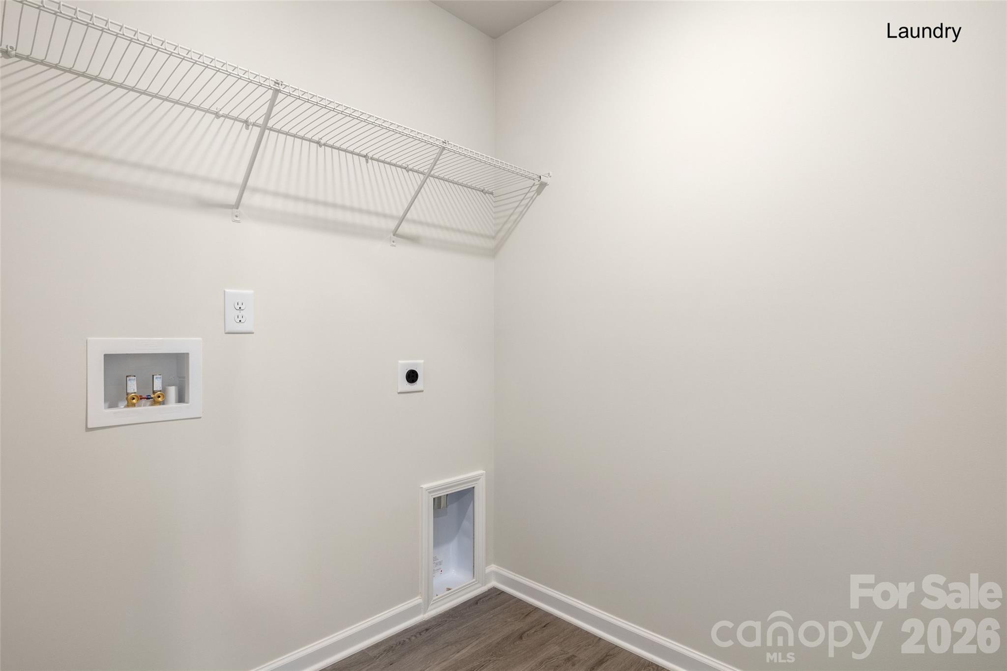 2370 University Drive Property Photo 16