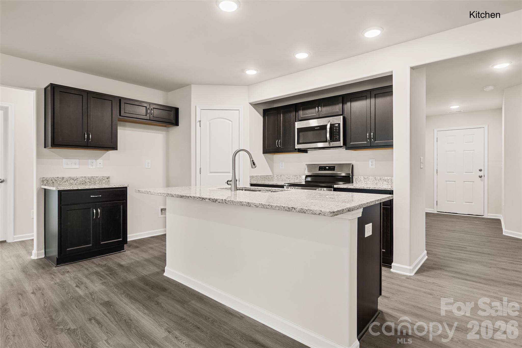 1703 Evans Drive Property Photo 4